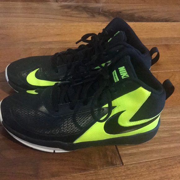 nike team hustle d7 price